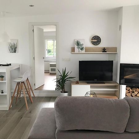 Casa Vanguardista En El Campo Cerca De Santiago Понтеведра Екстериор снимка